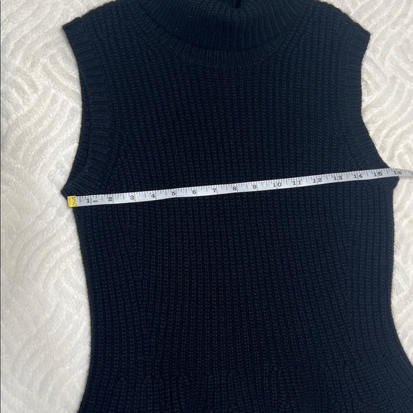 Michael Kors 100% Cashmere Chunky Knit Turtleneck Sweater | Size L | Black - Picture 7 of 9